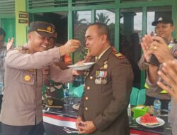 HUT Ke-77 TNI, Kapolsek Tebo Ulu Berikan Kejutan Koramil 416-04/ Pulau Temiang