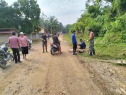 Ciptakan Kebersamaan, Babinsa 416-03/Sbk Ajak Masyarakat Gotong Royong