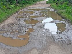 Warga Keluhkan Genangan Air, Akibat Pipa PDAM Bocor