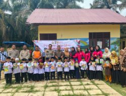 Tingkatan Pengetahuan dan Kualitas Pendidikan, Polsek Muara Tabir Berikan Bantuan Buku