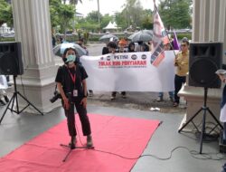 Koalisi Penyelamat Pilar Demokrasi di Jambi Demo Tolak RUU Penyiaran